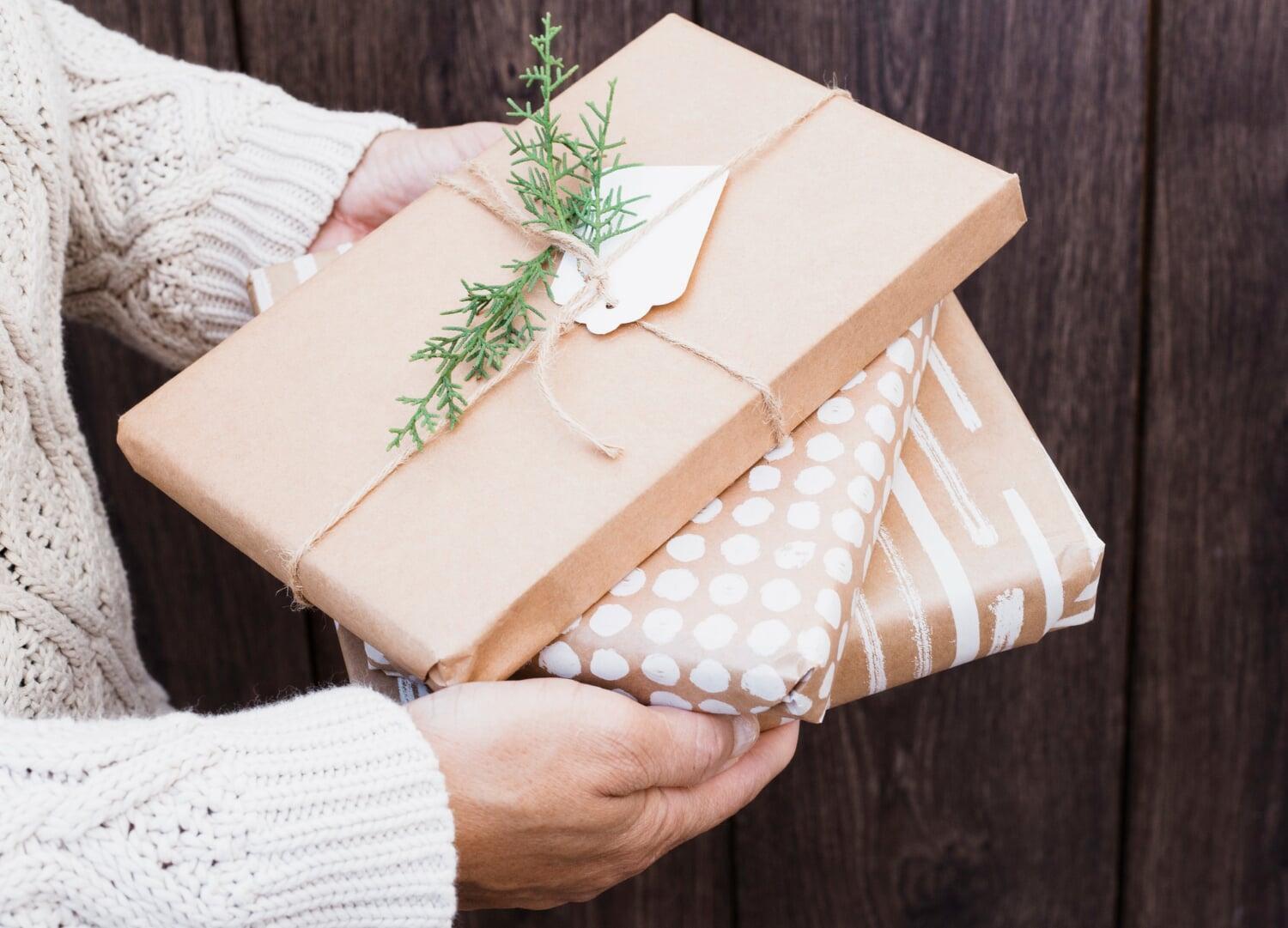 custom gift packing