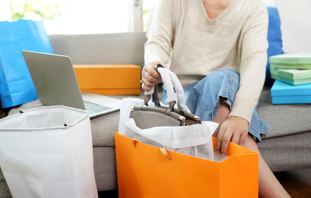 shipping luxury goods