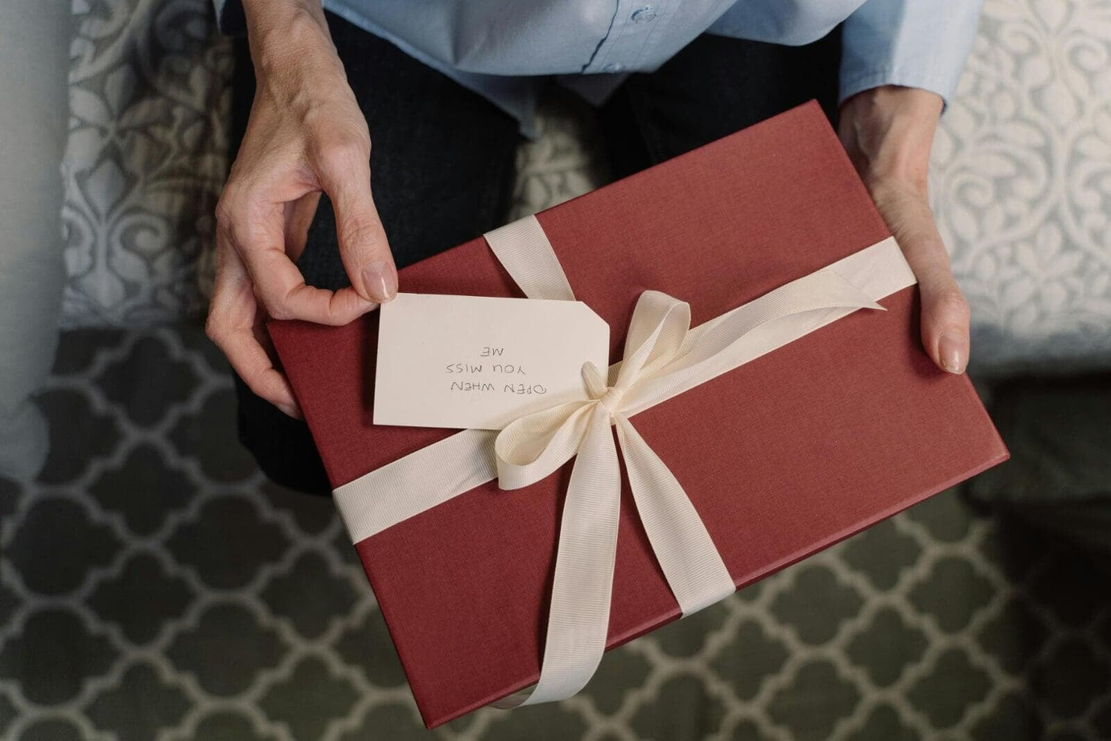 How Our Unique Gift Cards Add Value to Luxury Packaging